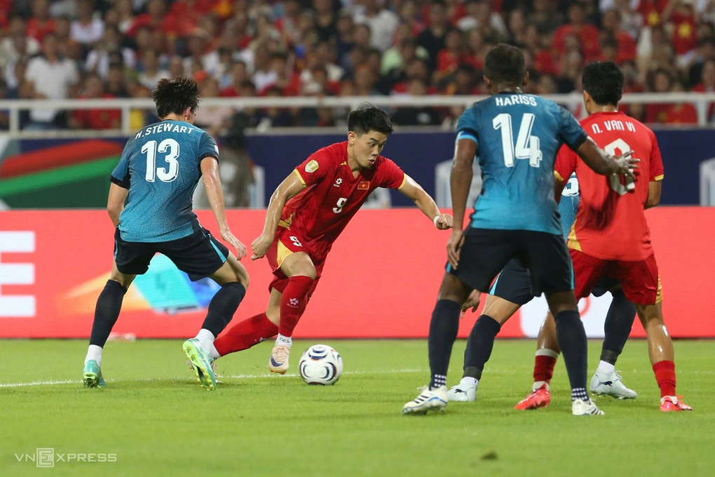 Đánh giá phong độ ĐT Việt Nam sau trận hòa Singapore tại ASEAN Cup 2026 | OK9 2 Đánh giá phong độ ĐT Việt Nam sau trận hòa Singapore tại ASEAN Cup 2026 | OK9